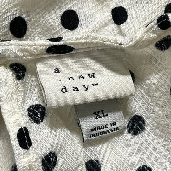 a new day Women Top Blouse XL Cream Black Polka Dots 100% Flutter Sleeves Office - Picture 6 of 7